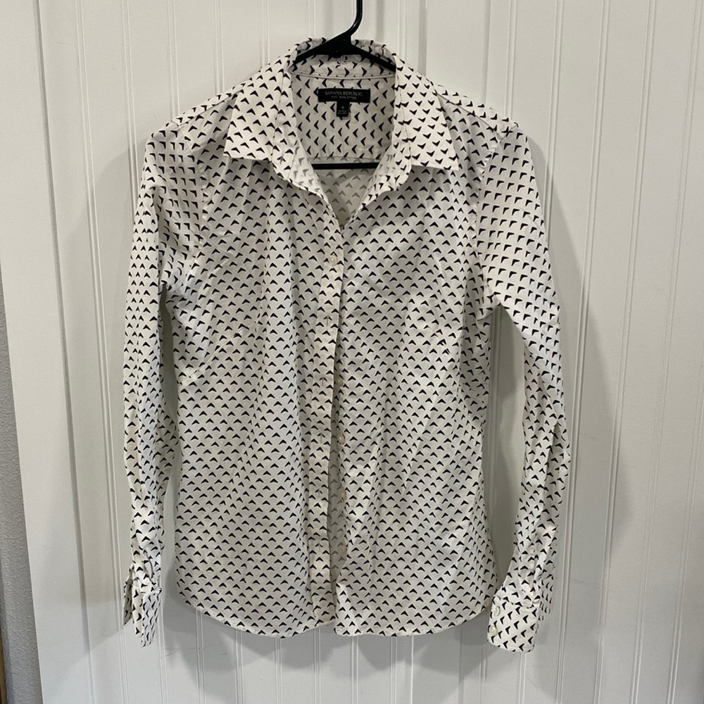 Banana Republic Women’s Dress Shirt